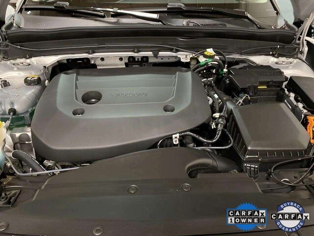 2025 Volvo XC40 B5 Plus Bright Theme Dallas TX