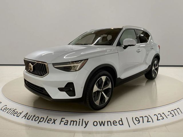 2025 Volvo XC40 B5 Plus Bright AWD's photo