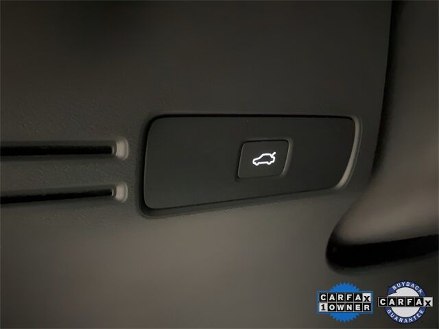 2025 Volvo XC40 B5 Plus Bright Theme Dallas TX