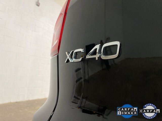 2025 Volvo XC40 B5 Plus Bright Theme Dallas TX