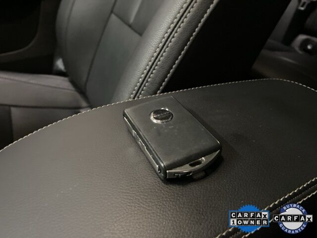 2025 Volvo XC40 B5 Plus Bright Theme Dallas TX