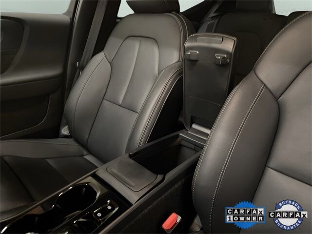 2025 Volvo XC40 B5 Plus Bright Theme Dallas TX