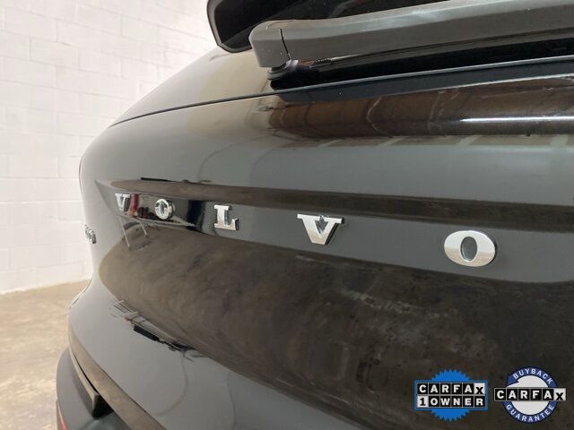 2025 Volvo XC40 B5 Plus Bright Theme Dallas TX