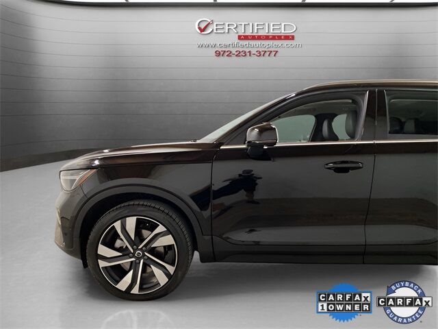 2025 Volvo XC40 B5 Plus Bright Theme Dallas TX