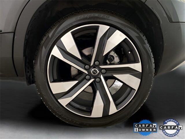 2025 Volvo XC40 B5 Plus Bright Theme Dallas TX