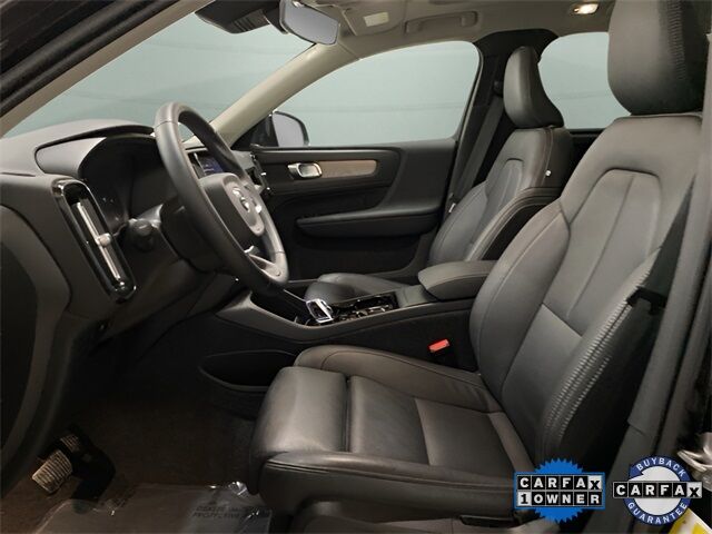 2025 Volvo XC40 B5 Plus Bright Theme Dallas TX