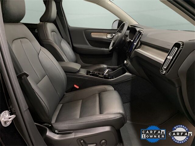 2025 Volvo XC40 B5 Plus Bright Theme Dallas TX
