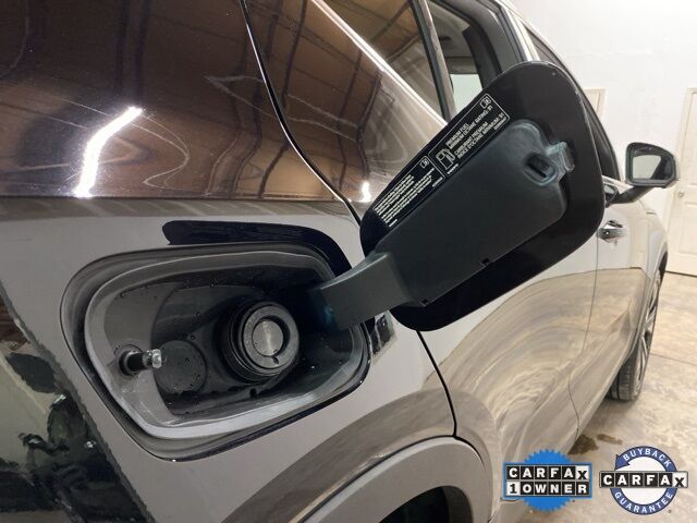 2025 Volvo XC40 B5 Plus Bright Theme Dallas TX