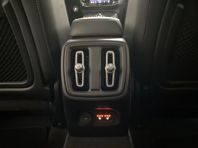 2025 Volvo XC40 B5 Plus Bright Theme Dallas TX