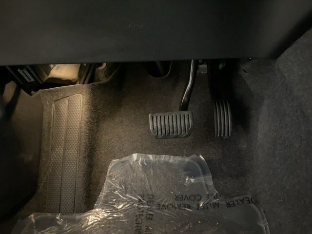 2025 Volvo XC40 B5 Plus Bright Theme Dallas TX