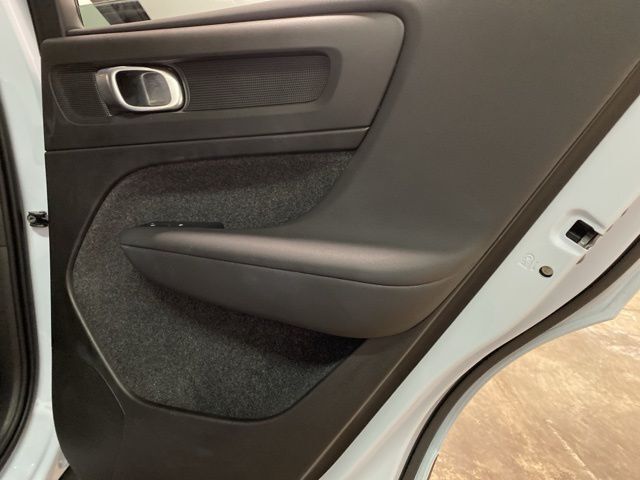 2025 Volvo XC40 B5 Plus Bright Theme Dallas TX