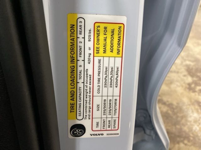 2025 Volvo XC40 B5 Plus Bright Theme Dallas TX