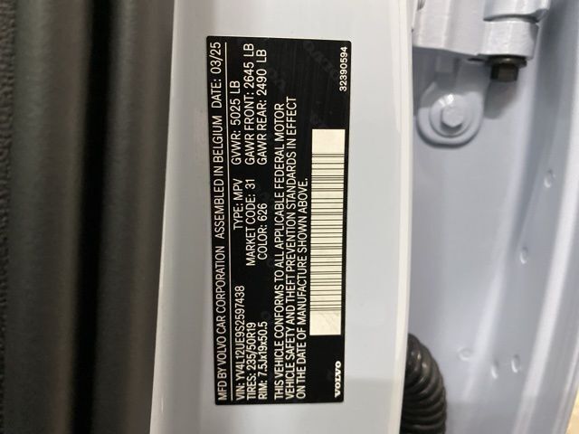 2025 Volvo XC40 B5 Plus Bright Theme Dallas TX