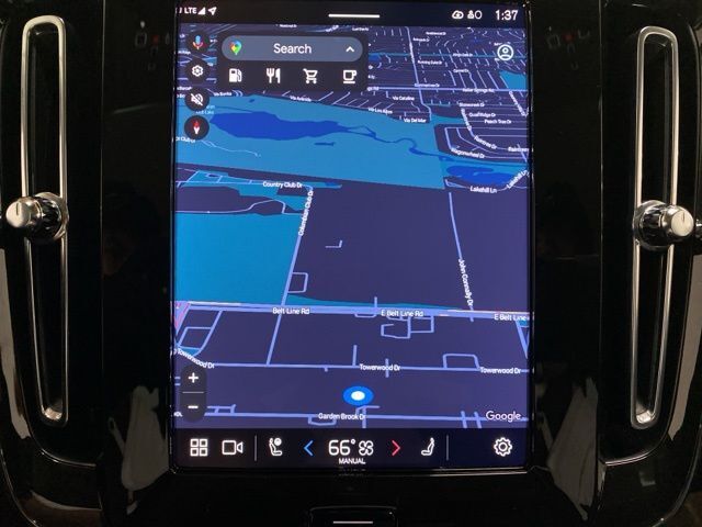 2025 Volvo XC40 B5 Plus Bright Theme Dallas TX