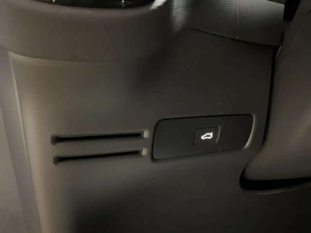 2025 Volvo XC40 B5 Plus Bright Theme Dallas TX