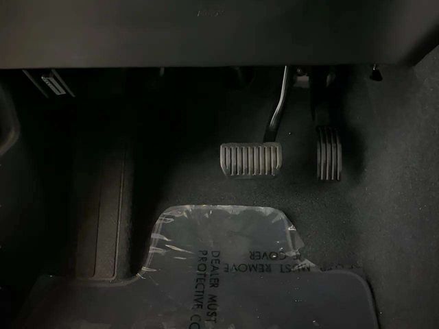 2025 Volvo XC40 B5 Plus Bright Theme Dallas TX