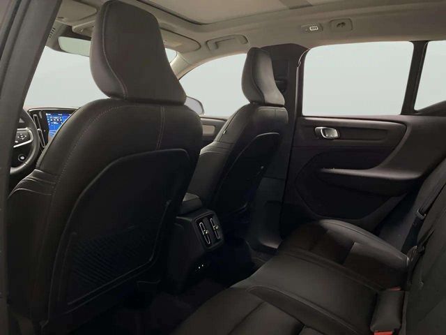 2025 Volvo XC40 B5 Plus Bright Theme Dallas TX