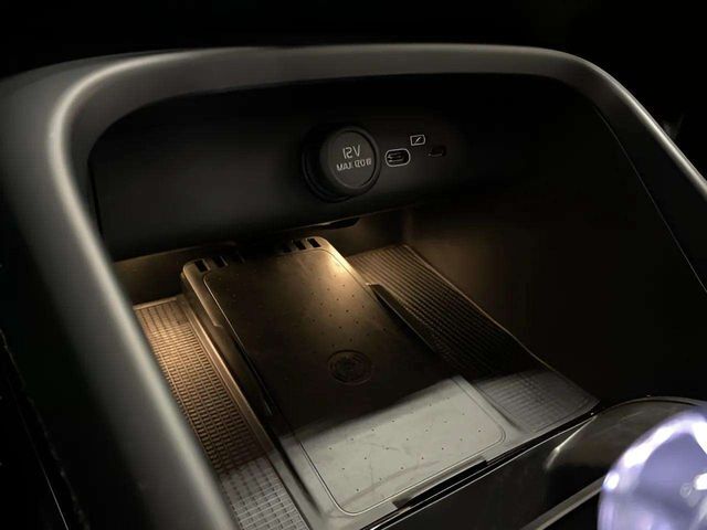 2025 Volvo XC40 B5 Plus Bright Theme Dallas TX