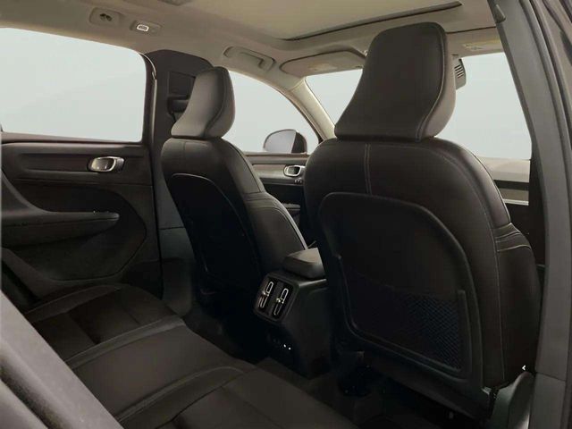 2025 Volvo XC40 B5 Plus Bright Theme Dallas TX