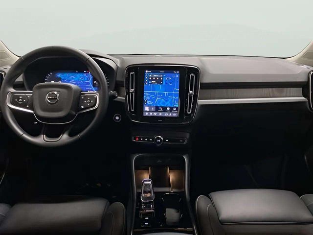 2025 Volvo XC40 B5 Plus Bright Theme Dallas TX