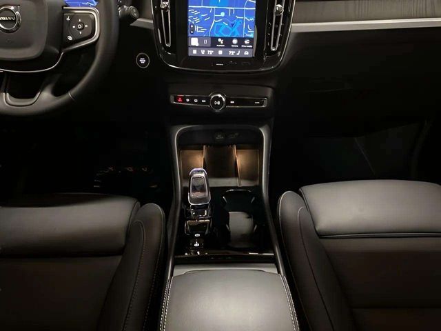 2025 Volvo XC40 B5 Plus Bright Theme Dallas TX