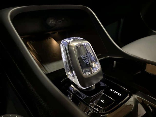 2025 Volvo XC40 B5 Plus Bright Theme Dallas TX