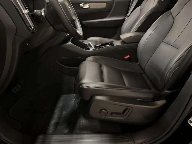 2025 Volvo XC40 B5 Plus Bright Theme Dallas TX