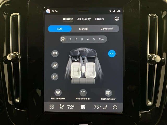 2025 Volvo XC40 B5 Plus Bright Theme Dallas TX