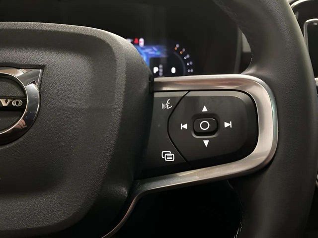 2025 Volvo XC40 B5 Plus Bright Theme Dallas TX