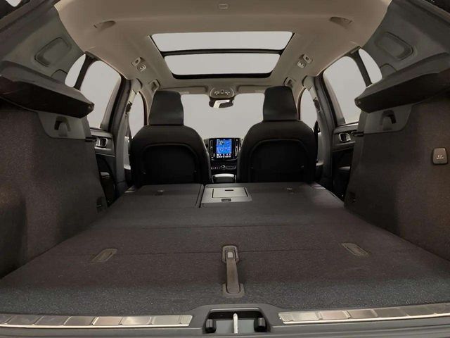 2025 Volvo XC40 B5 Plus Bright Theme Dallas TX