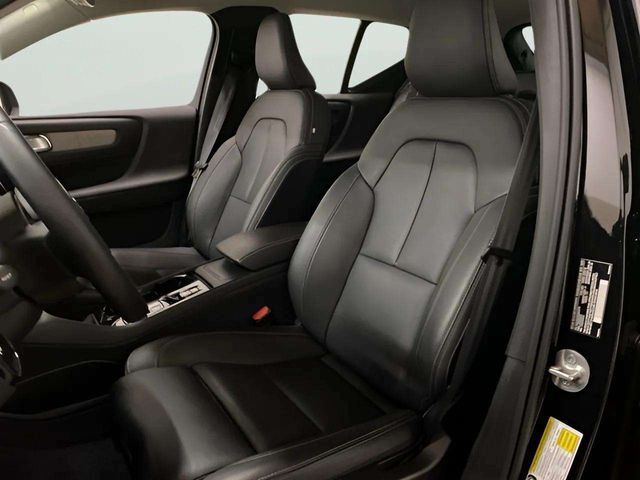 2025 Volvo XC40 B5 Plus Bright Theme Dallas TX