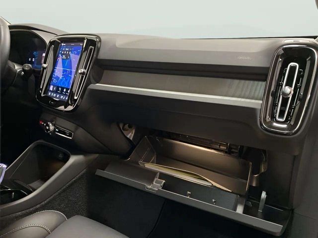 2025 Volvo XC40 B5 Plus Bright Theme Dallas TX