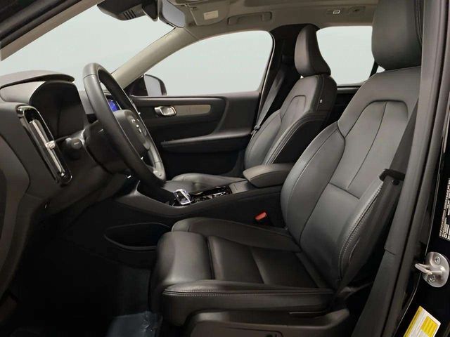 2025 Volvo XC40 B5 Plus Bright Theme Dallas TX