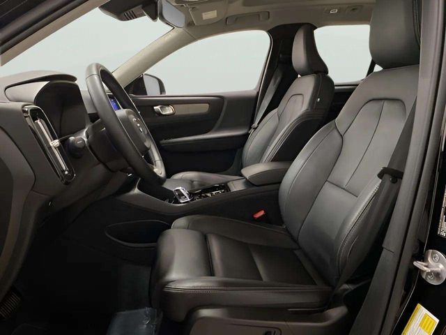 2025 Volvo XC40 B5 Plus Bright Theme Dallas TX