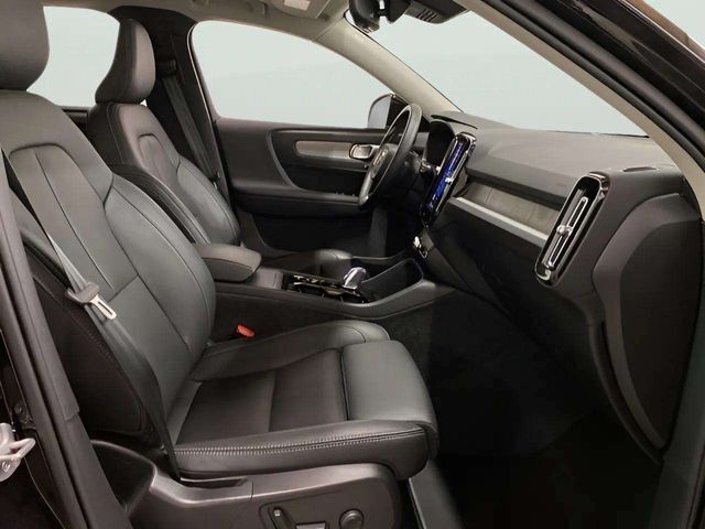 2025 Volvo XC40 B5 Plus Bright Theme Dallas TX