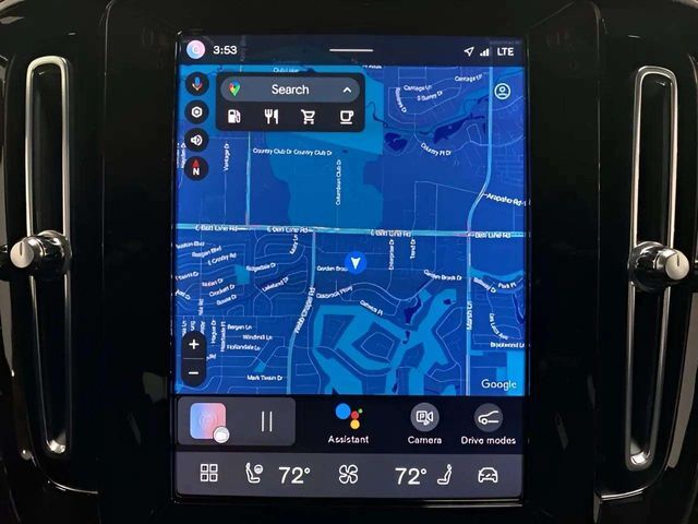 2025 Volvo XC40 B5 Plus Bright Theme Dallas TX