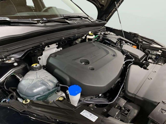 2025 Volvo XC40 B5 Plus Bright Theme Dallas TX