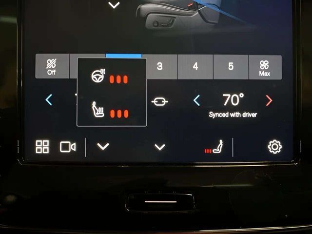 2025 Volvo XC40 B5 Plus Bright Theme Dallas TX