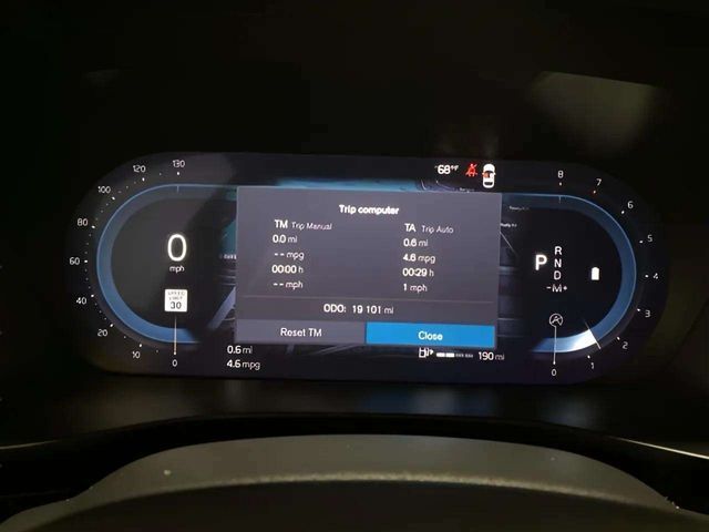 2025 Volvo XC40 B5 Plus Bright Theme Dallas TX