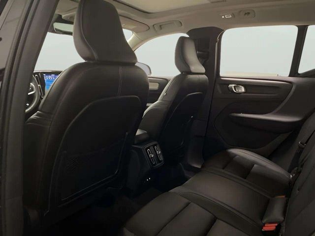 2025 Volvo XC40 B5 Plus Bright Theme Dallas TX