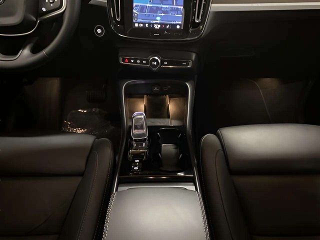 2025 Volvo XC40 B5 Plus Bright Theme Dallas TX