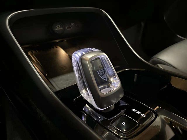 2025 Volvo XC40 B5 Plus Bright Theme Dallas TX