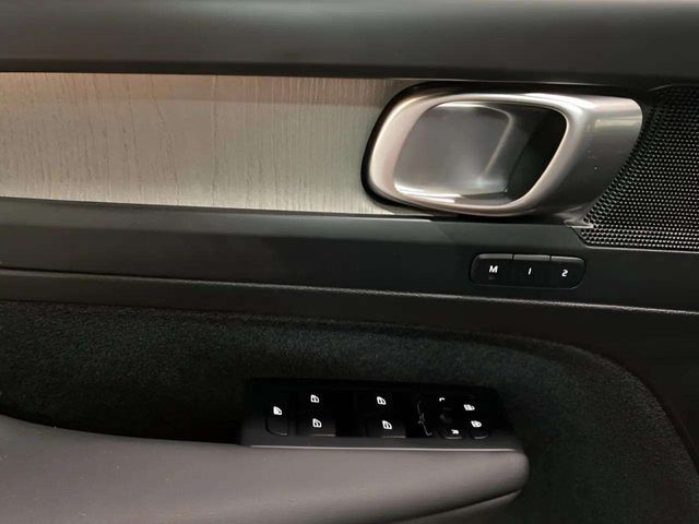 2025 Volvo XC40 B5 Plus Bright Theme Dallas TX