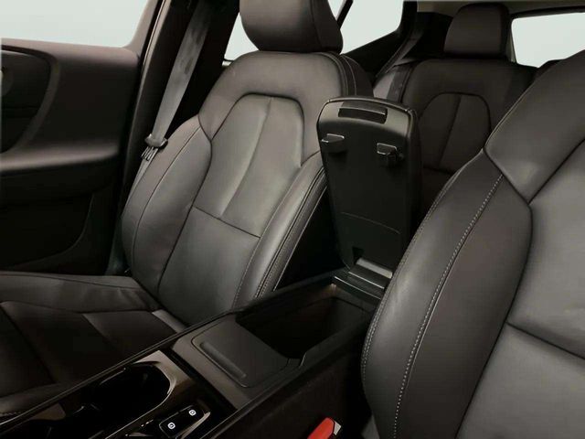 2025 Volvo XC40 B5 Plus Bright Theme Dallas TX