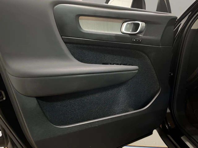 2025 Volvo XC40 B5 Plus Bright Theme Dallas TX