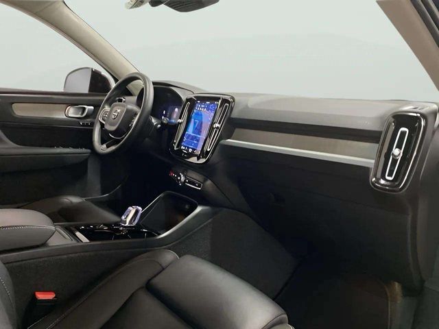 2025 Volvo XC40 B5 Plus Bright Theme Dallas TX