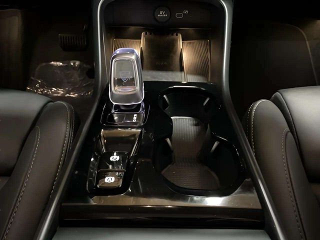 2025 Volvo XC40 B5 Plus Bright Theme Dallas TX