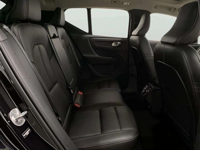 2025 Volvo XC40 B5 Plus Bright Theme Dallas TX
