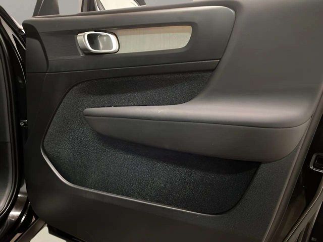 2025 Volvo XC40 B5 Plus Bright Theme Dallas TX