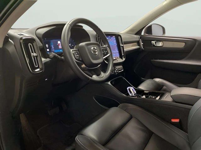 2025 Volvo XC40 B5 Plus Bright Theme Dallas TX